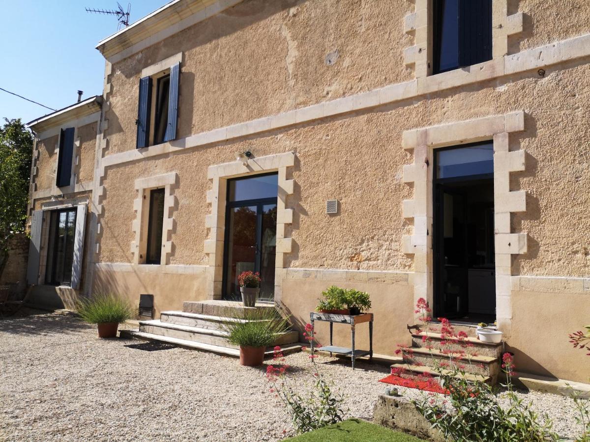 La Burie Bed & Breakfast Saint-Savinien ภายนอก รูปภาพ