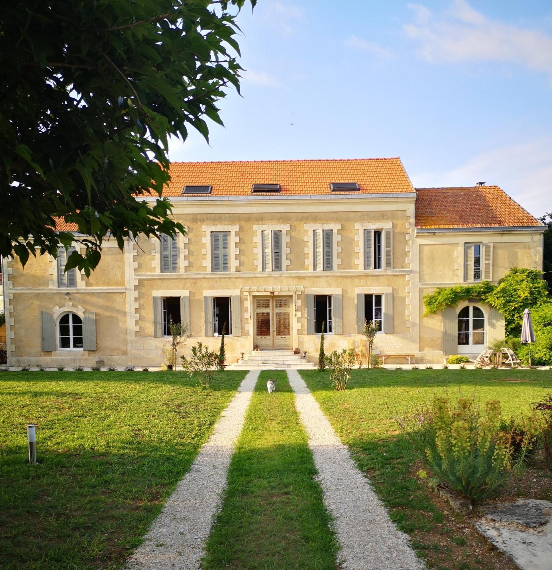 La Burie Bed & Breakfast Saint-Savinien ภายนอก รูปภาพ