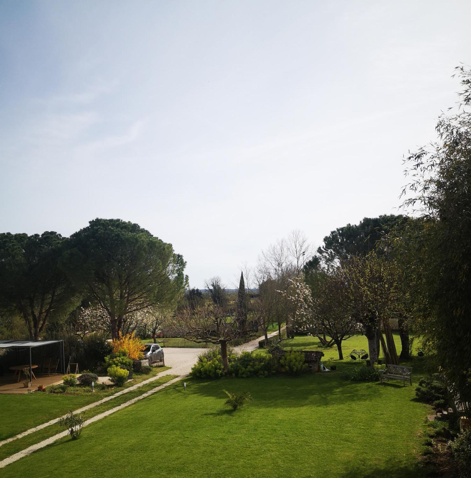 La Burie Bed & Breakfast Saint-Savinien ภายนอก รูปภาพ